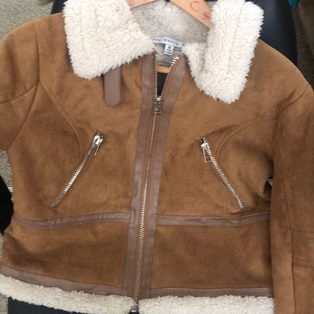 Brown warm jacket / sweater